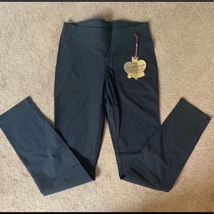 Princess Vera want pants